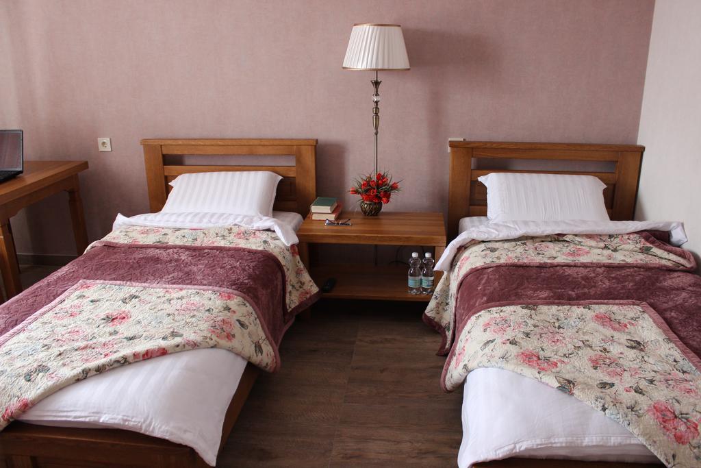 Barin House Hotel Sumy Eksteriør billede